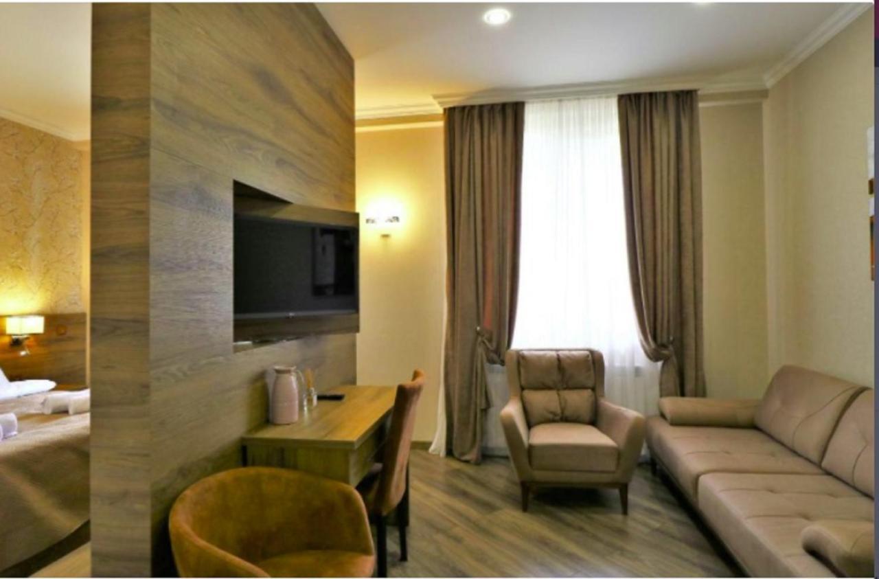 Sunset Tbilisi Luxury Aparthotel Ngoại thất bức ảnh